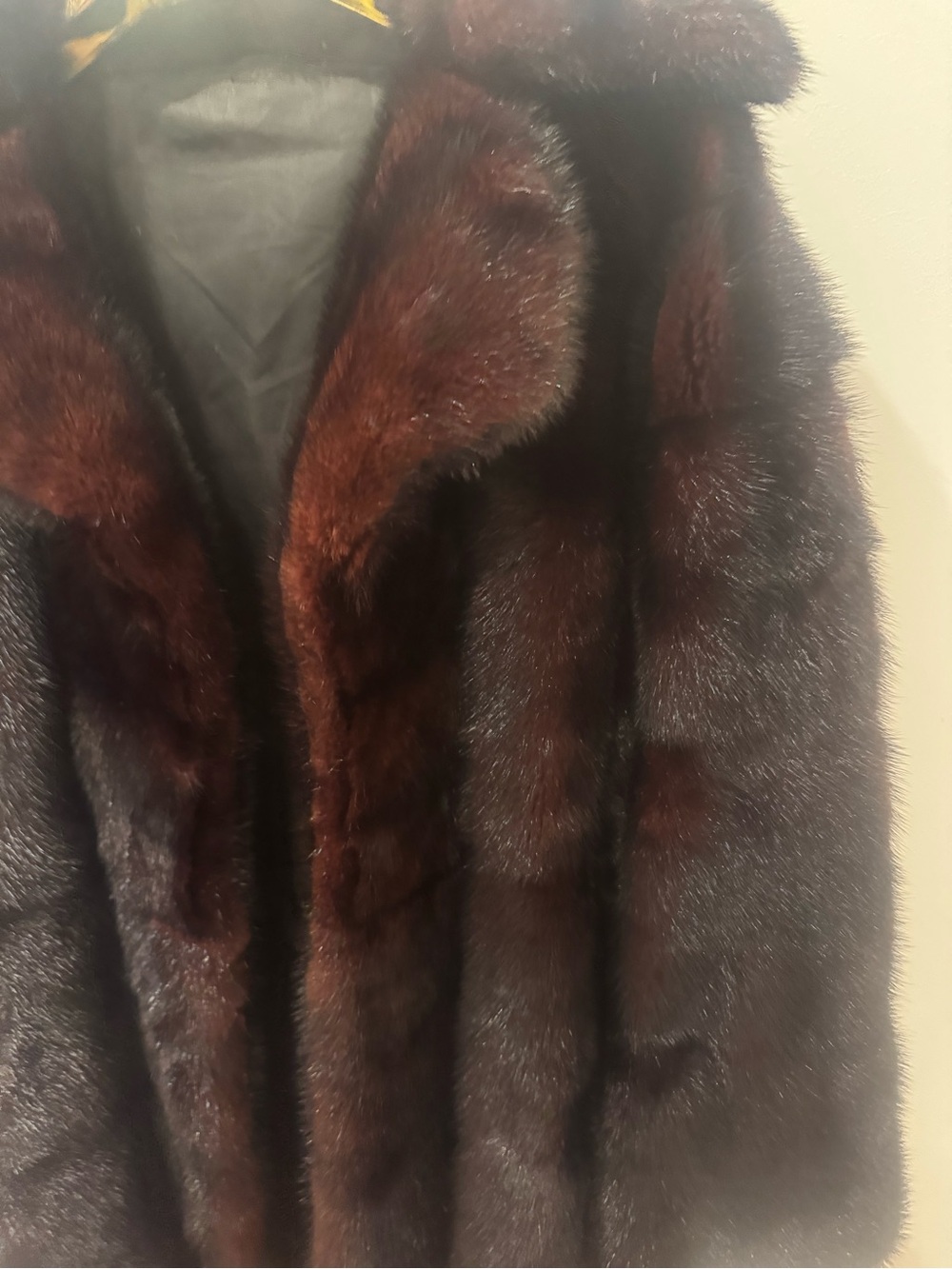 VINTAGE 1960s. Authentic Black mink. Size M/10. - Picture 2 of 10